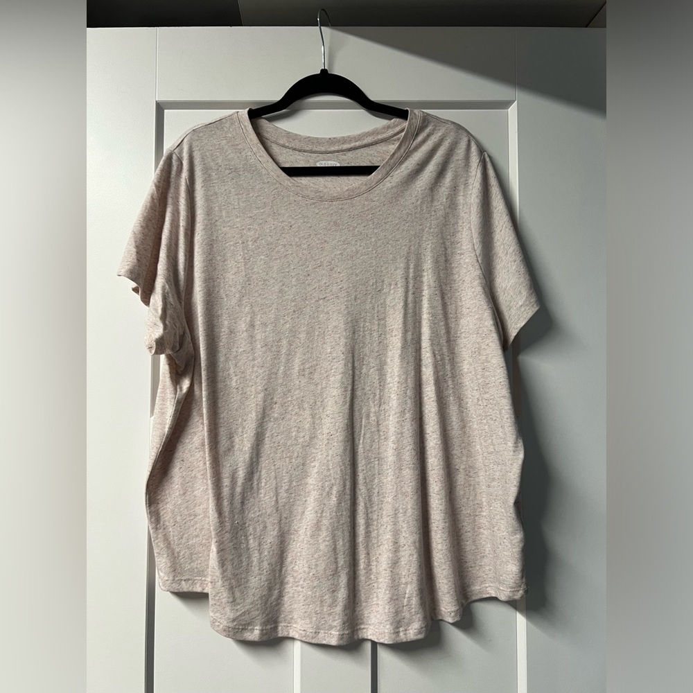 Old Navy everywear tee. Size XXL. Multicolor.